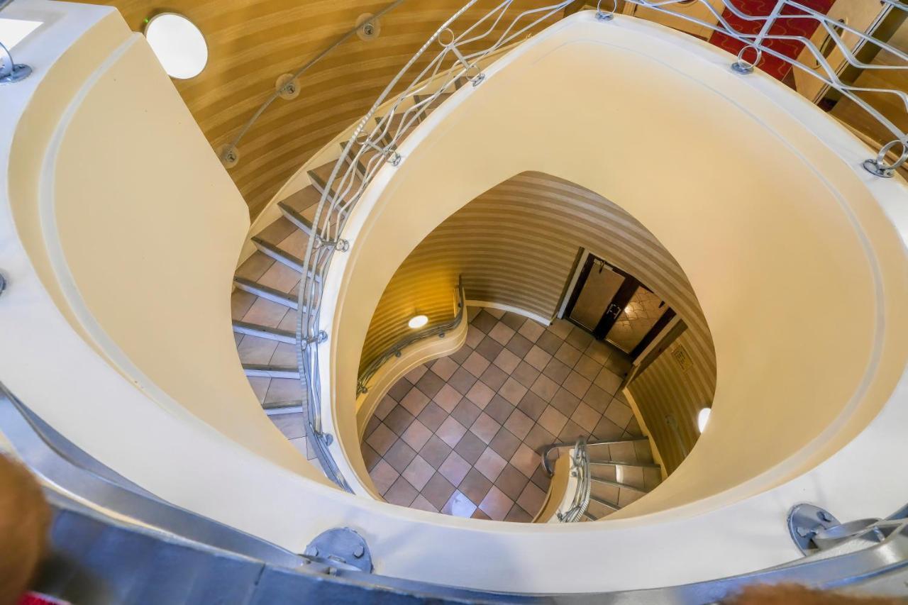 Crowne Plaza Liverpool - John Lennon Airport By Ihg Bagian luar foto
