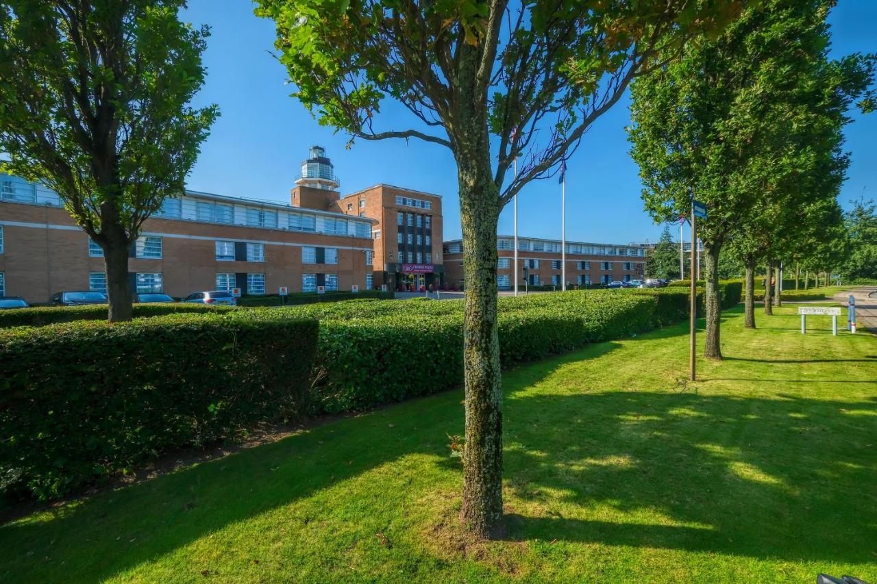 Crowne Plaza Liverpool - John Lennon Airport By Ihg Bagian luar foto