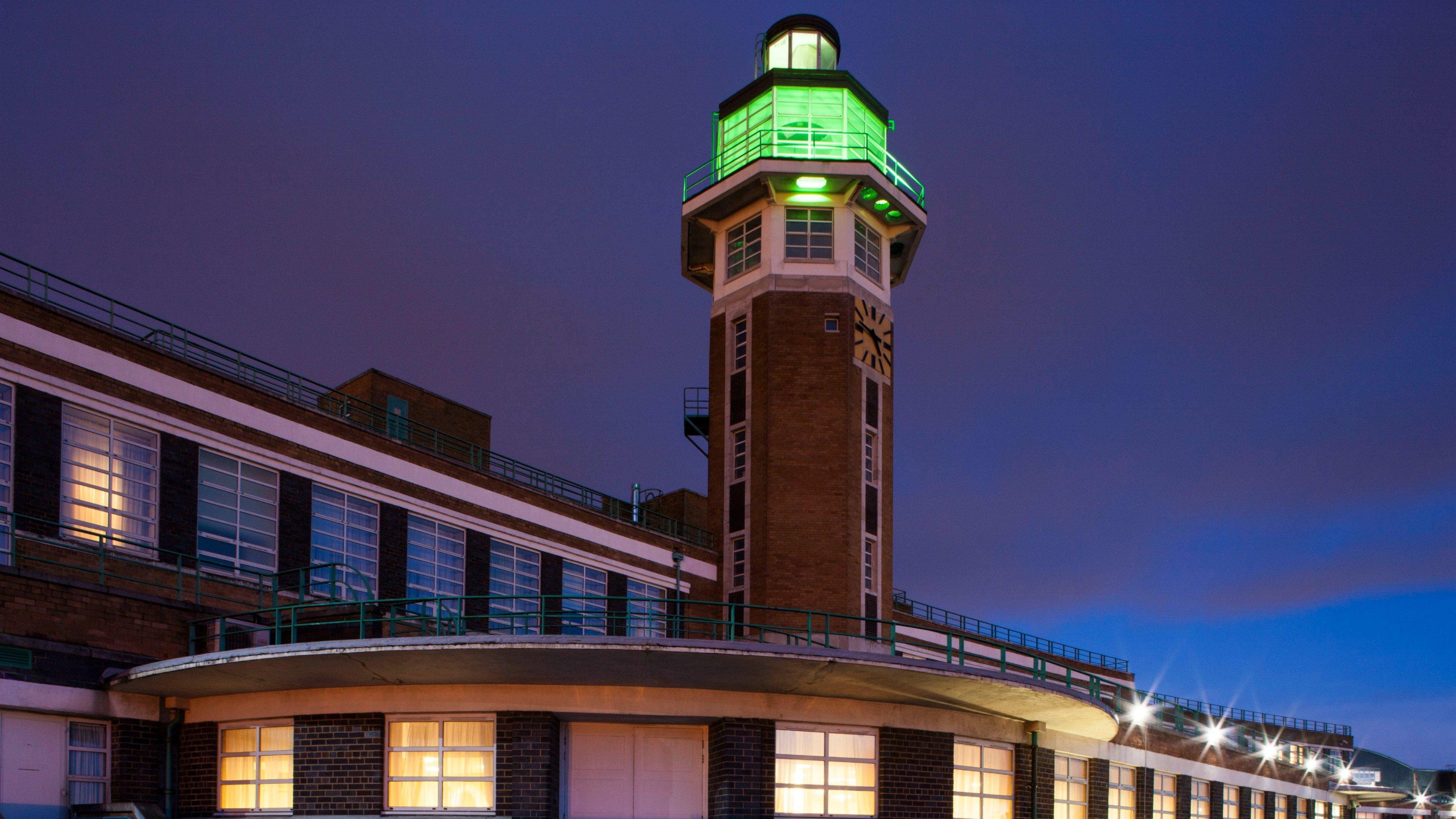 Crowne Plaza Liverpool - John Lennon Airport By Ihg Bagian luar foto