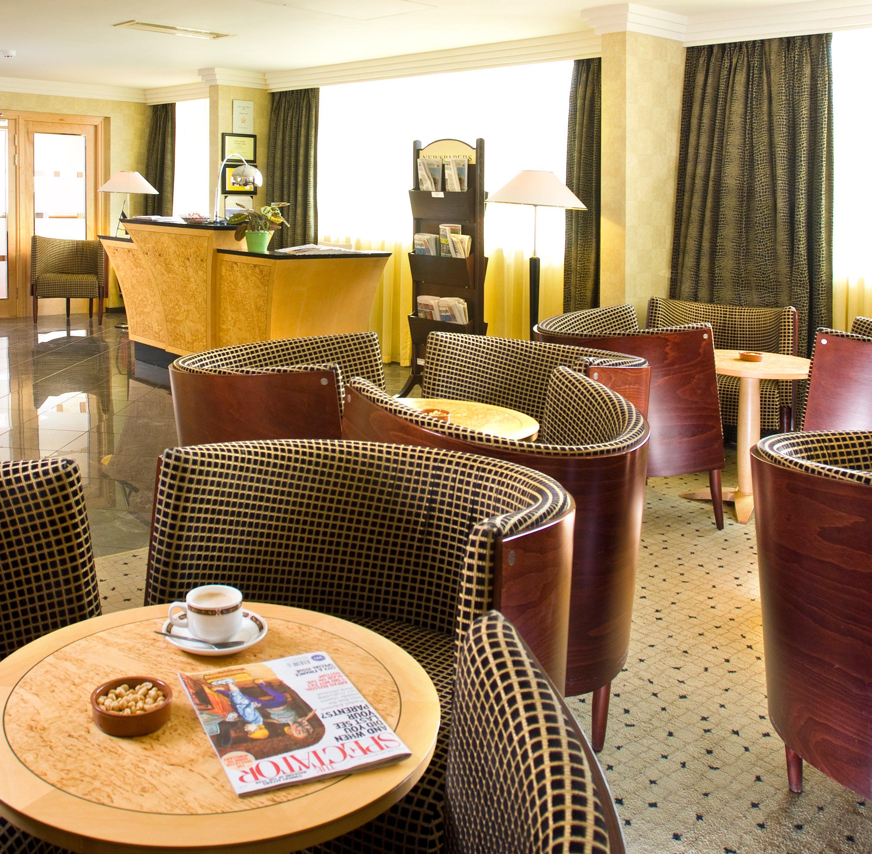 Crowne Plaza Liverpool - John Lennon Airport By Ihg Bagian luar foto