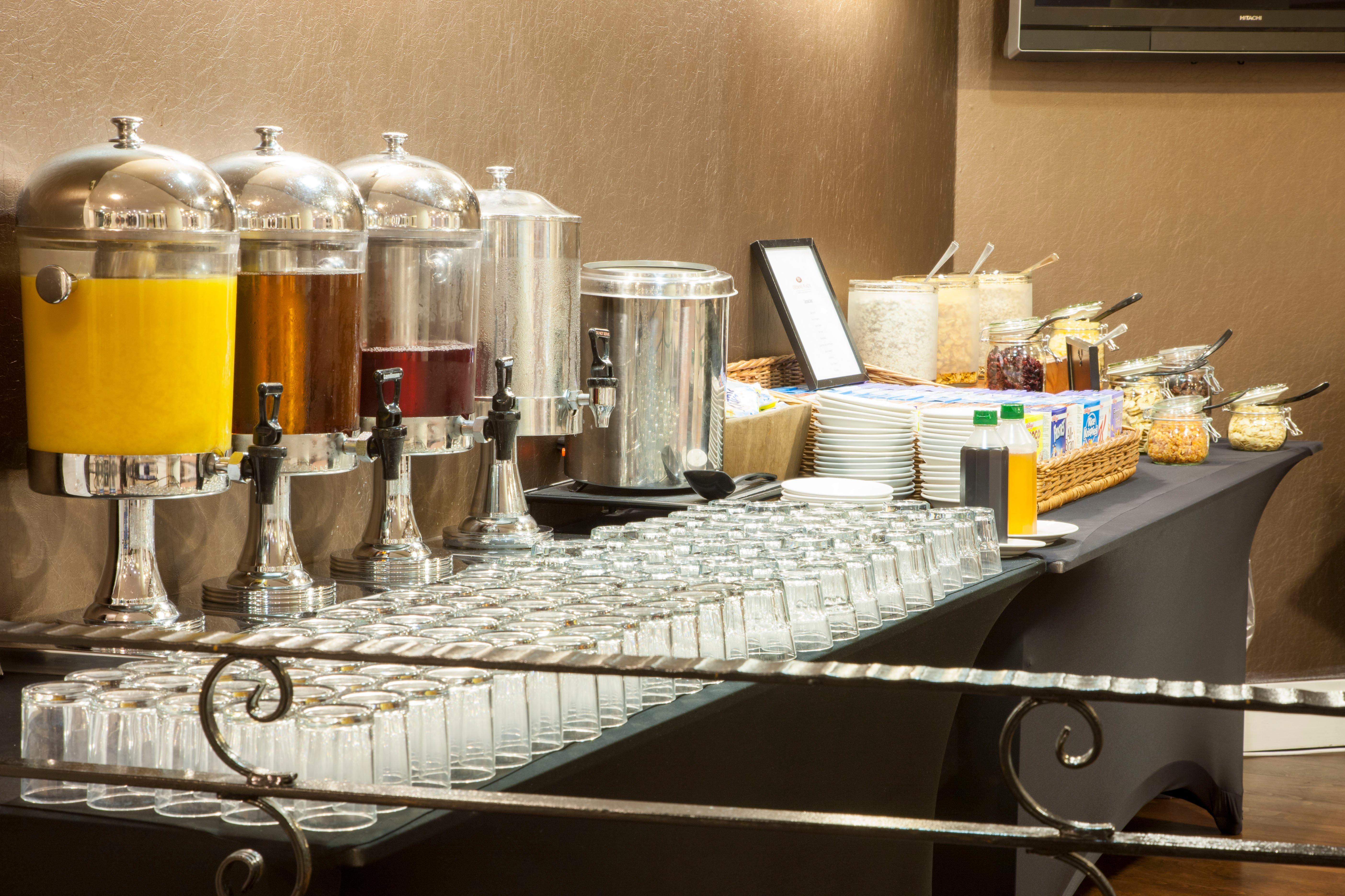 Crowne Plaza Liverpool - John Lennon Airport By Ihg Bagian luar foto