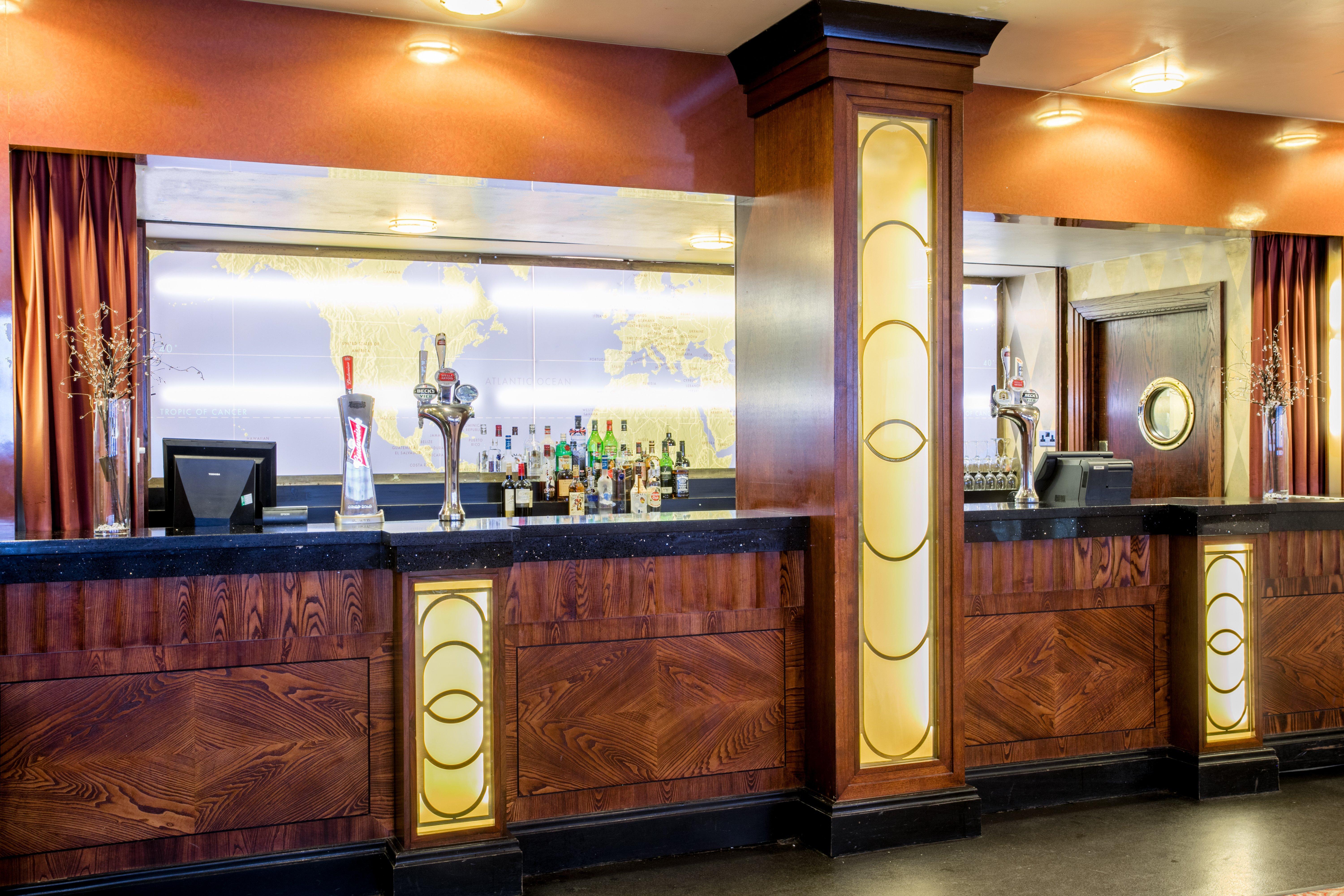 Crowne Plaza Liverpool - John Lennon Airport By Ihg Bagian luar foto