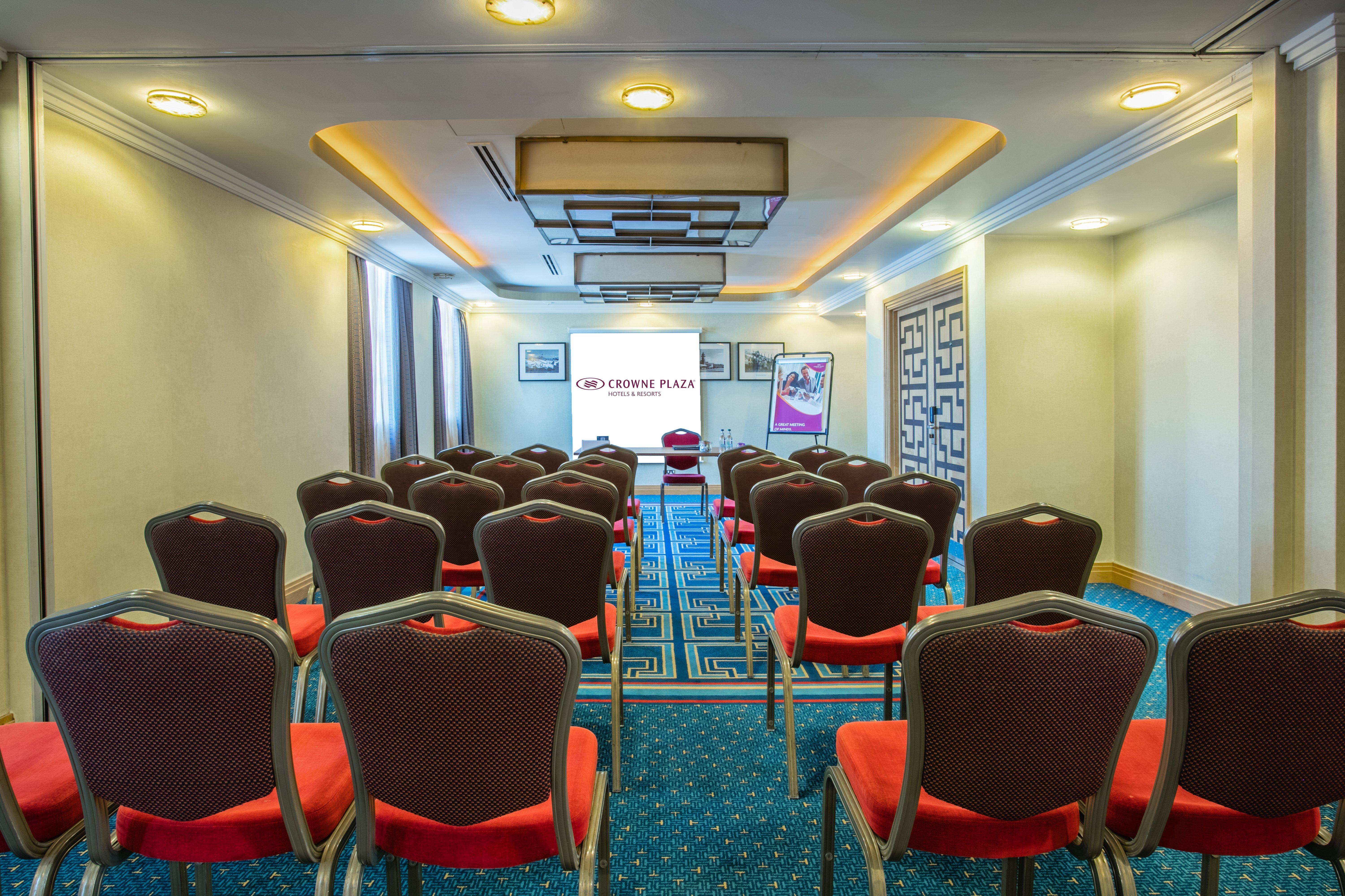 Crowne Plaza Liverpool - John Lennon Airport By Ihg Bagian luar foto