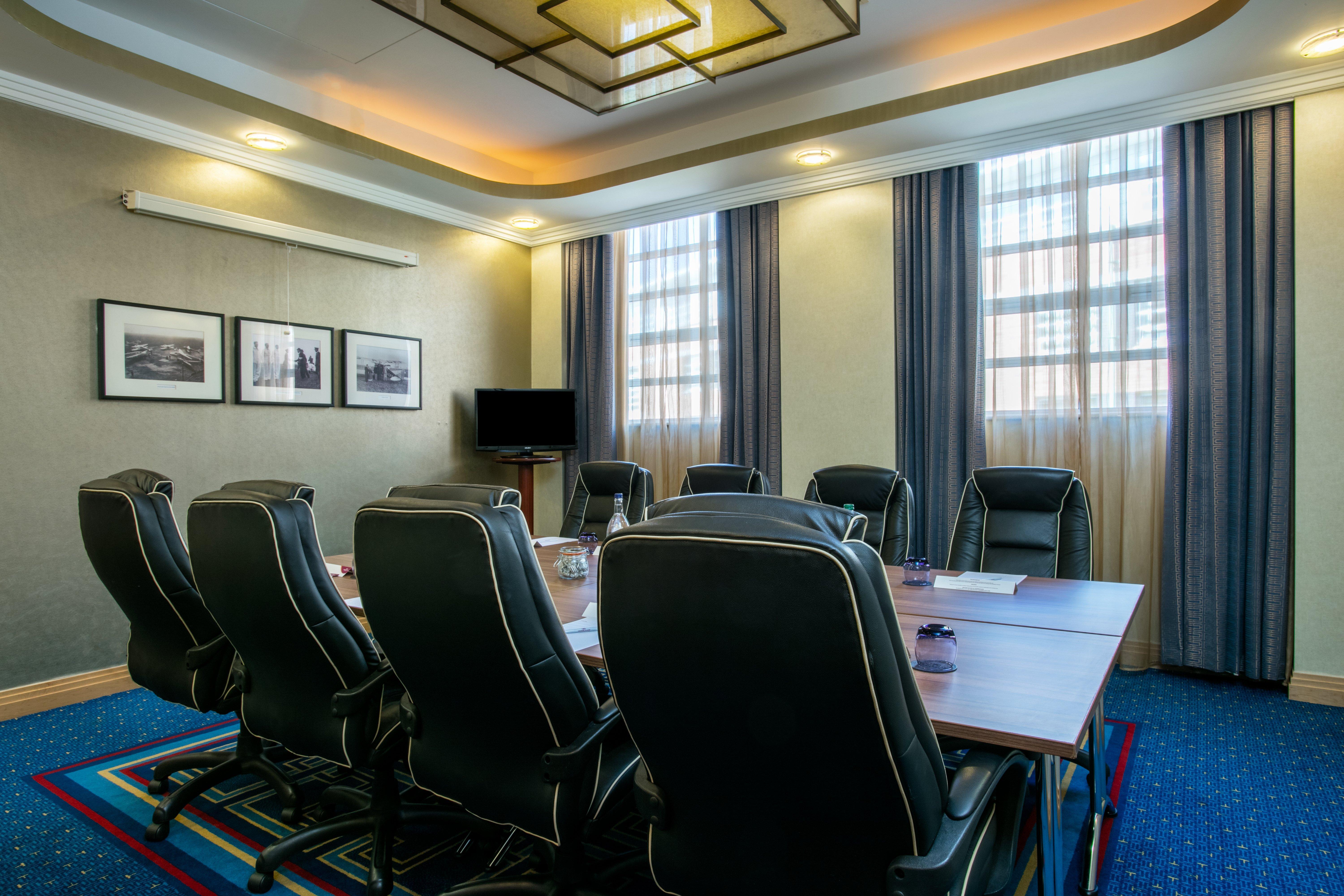 Crowne Plaza Liverpool - John Lennon Airport By Ihg Bagian luar foto