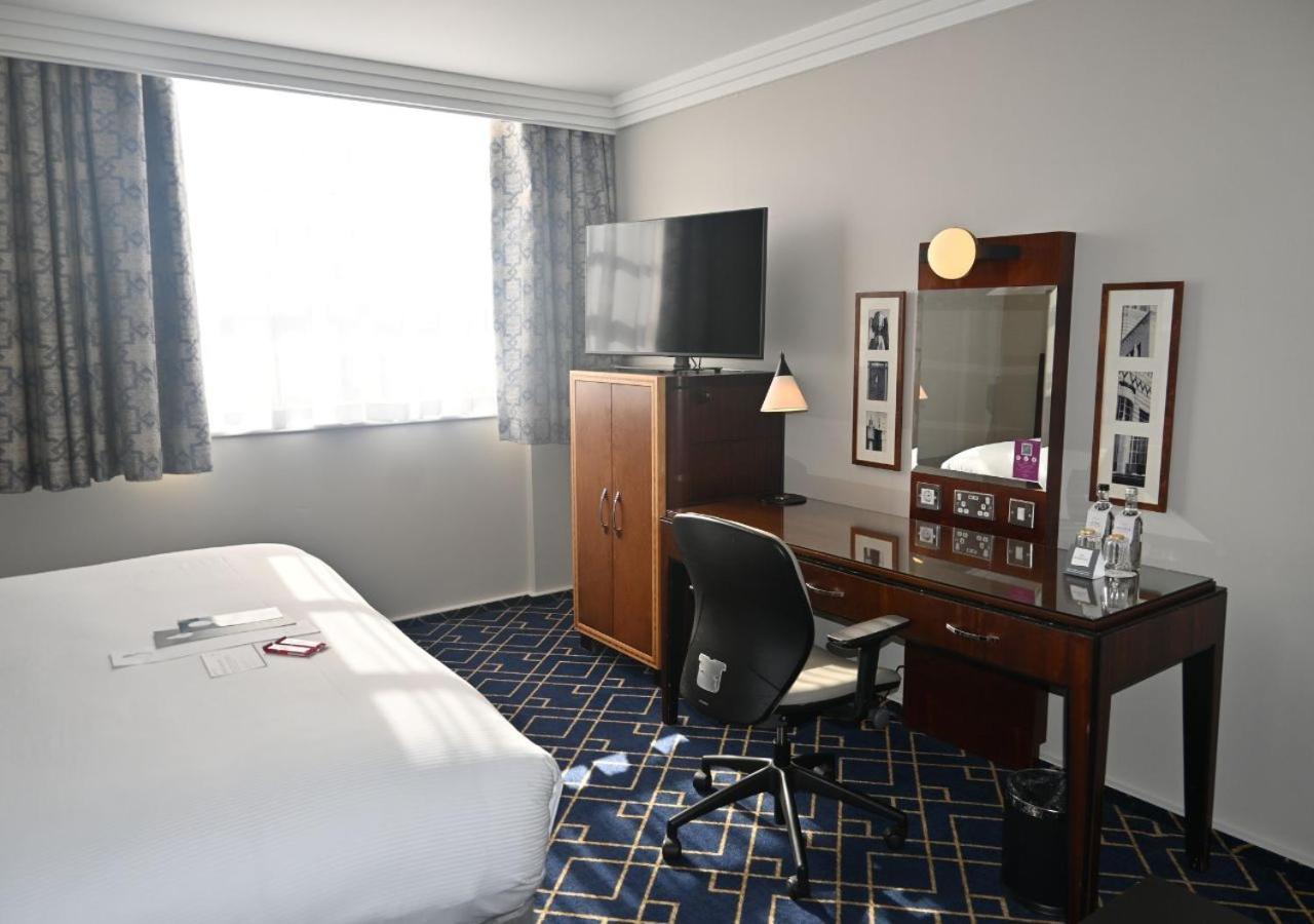 Crowne Plaza Liverpool - John Lennon Airport By Ihg Bagian luar foto